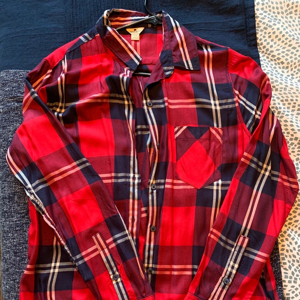 Light weight plaid top